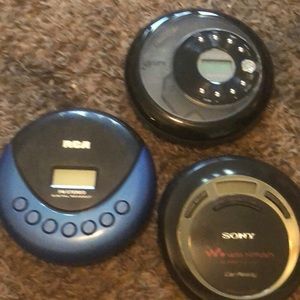Three cd Walkman